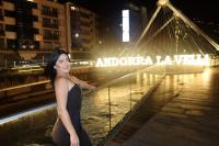 653565836: Chica busca chico en Navarra