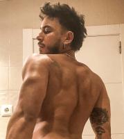 672044911: Chico busca chica en Valencia