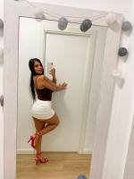 613907483: Chica busca chico en Almería