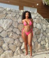 643207535: Chica busca chico en Barcelona