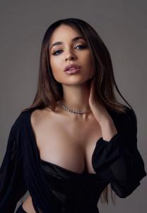 654659343: Chica busca chico en Madrid