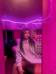 Chica busca chico en Melilla: 