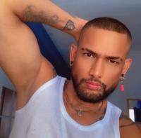 604169691: Chico busca chica en Madrid