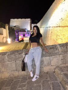 Chica busca chico en Ibiza: 