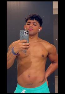 Chico busca chica en Granada: 