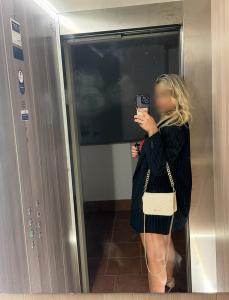 672417630: Chica busca chico en Almería