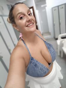 621366920: Chica busca chico en Alicante