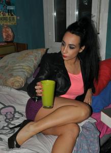 655882183: Chica busca chico en Madrid