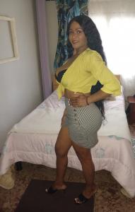 695147771: Chica busca chico en Barcelona