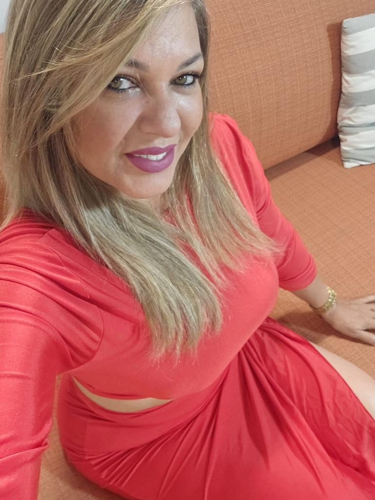 613752646: Chica busca chico en Valencia