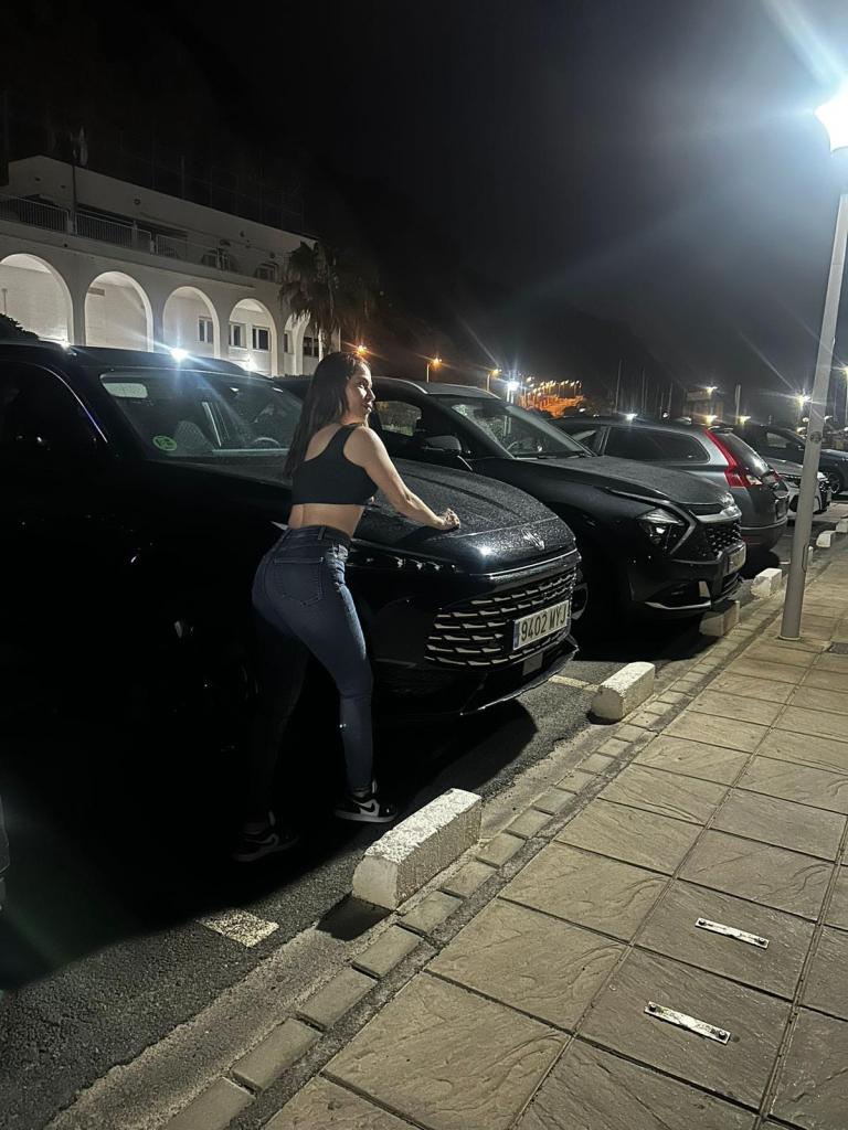 Chica busca chico en Almería: 