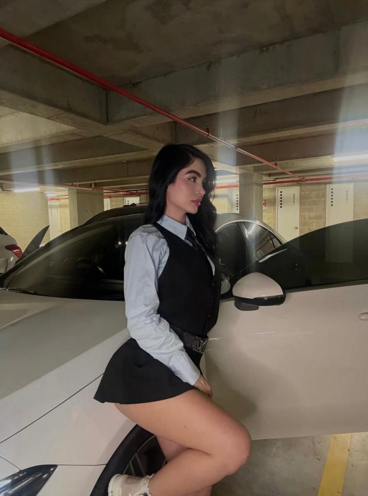 Chica busca chico en Tenerife: 