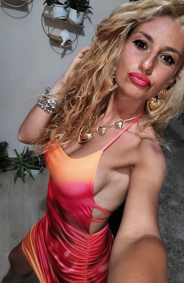 Chica busca chico en Almería: 