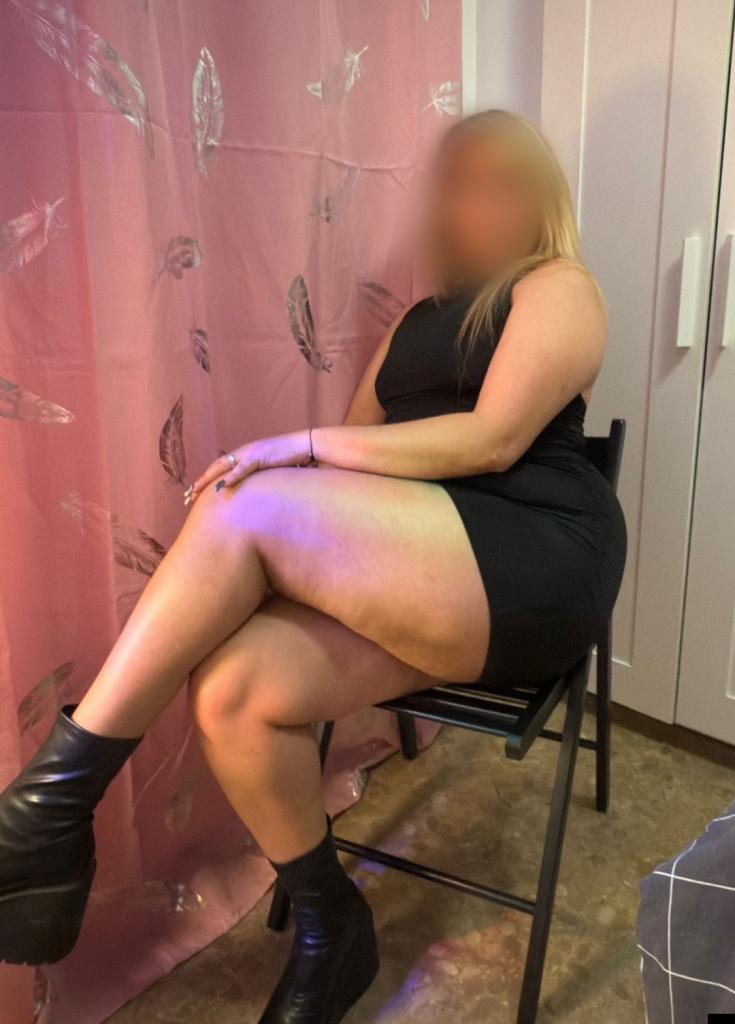 614927106: Chica busca chico en Málaga