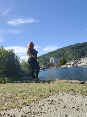 665982260: Chica busca chico en Lérida