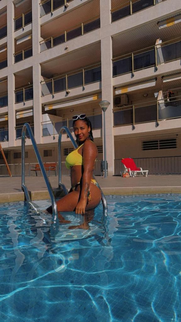 Chica busca chico en Barcelona: Chica busca chico