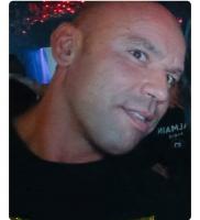 647408013: Chico busca chica en Madrid