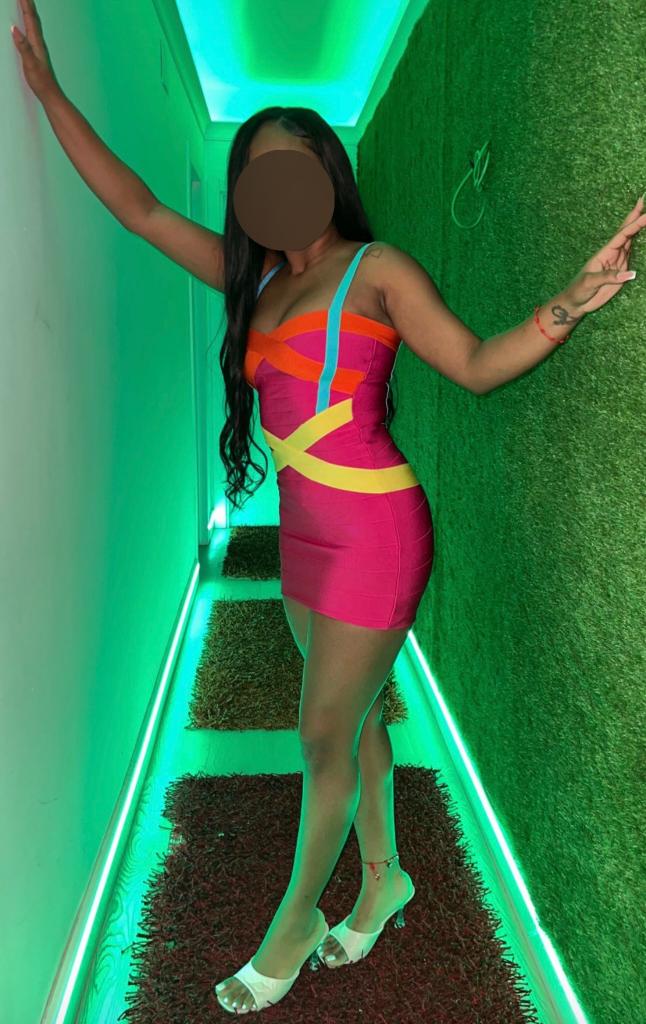 Chica busca chico en Granada: 