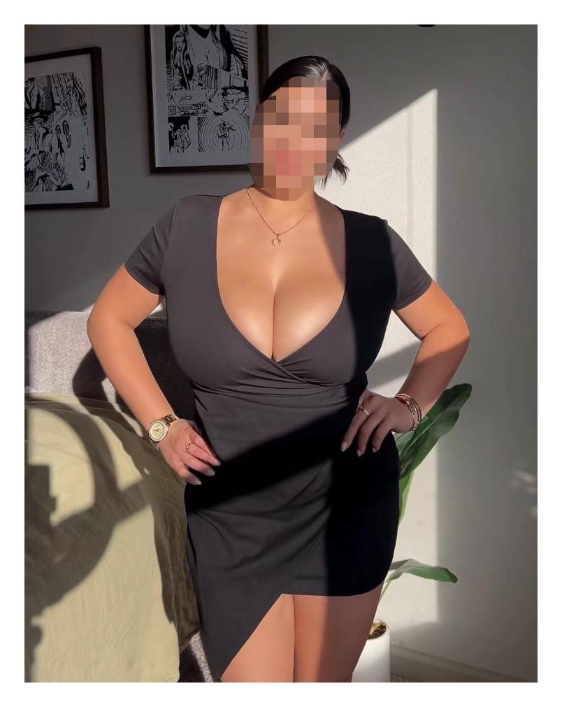 Chica busca chico en Almería: 