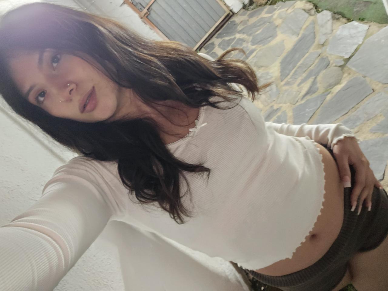 663085952: Chica busca chico en Barcelona