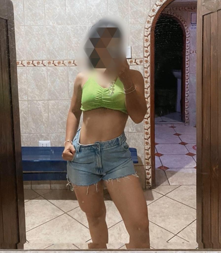 674974303: Chica busca chico en Madrid