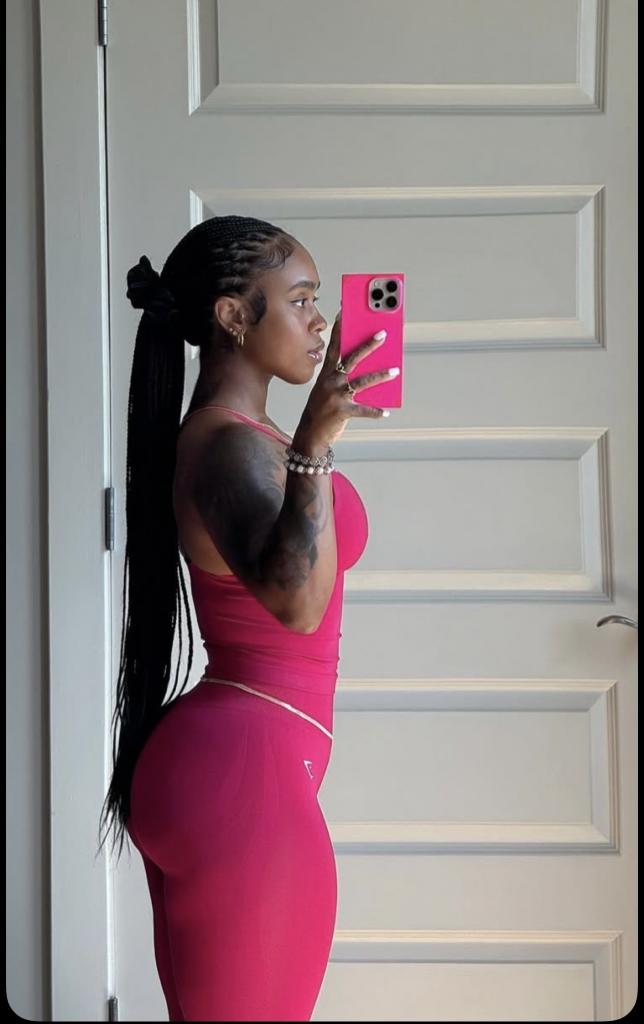 623549957: Chica busca chico en Barcelona