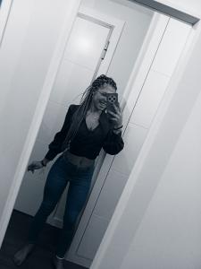 637619523: Chica busca chico en Cádiz