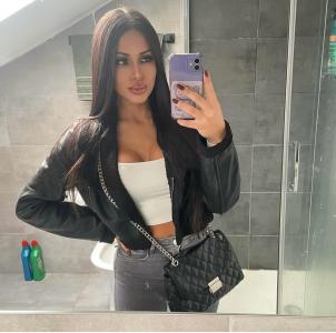 671387450: Chica busca chico en Barcelona