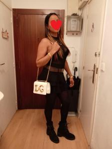 671299028: Chica busca chico en Barcelona