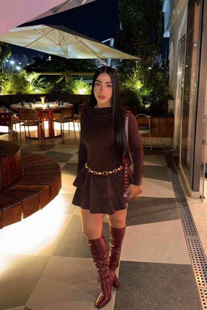 612224389: Chica busca chico en Pontevedra