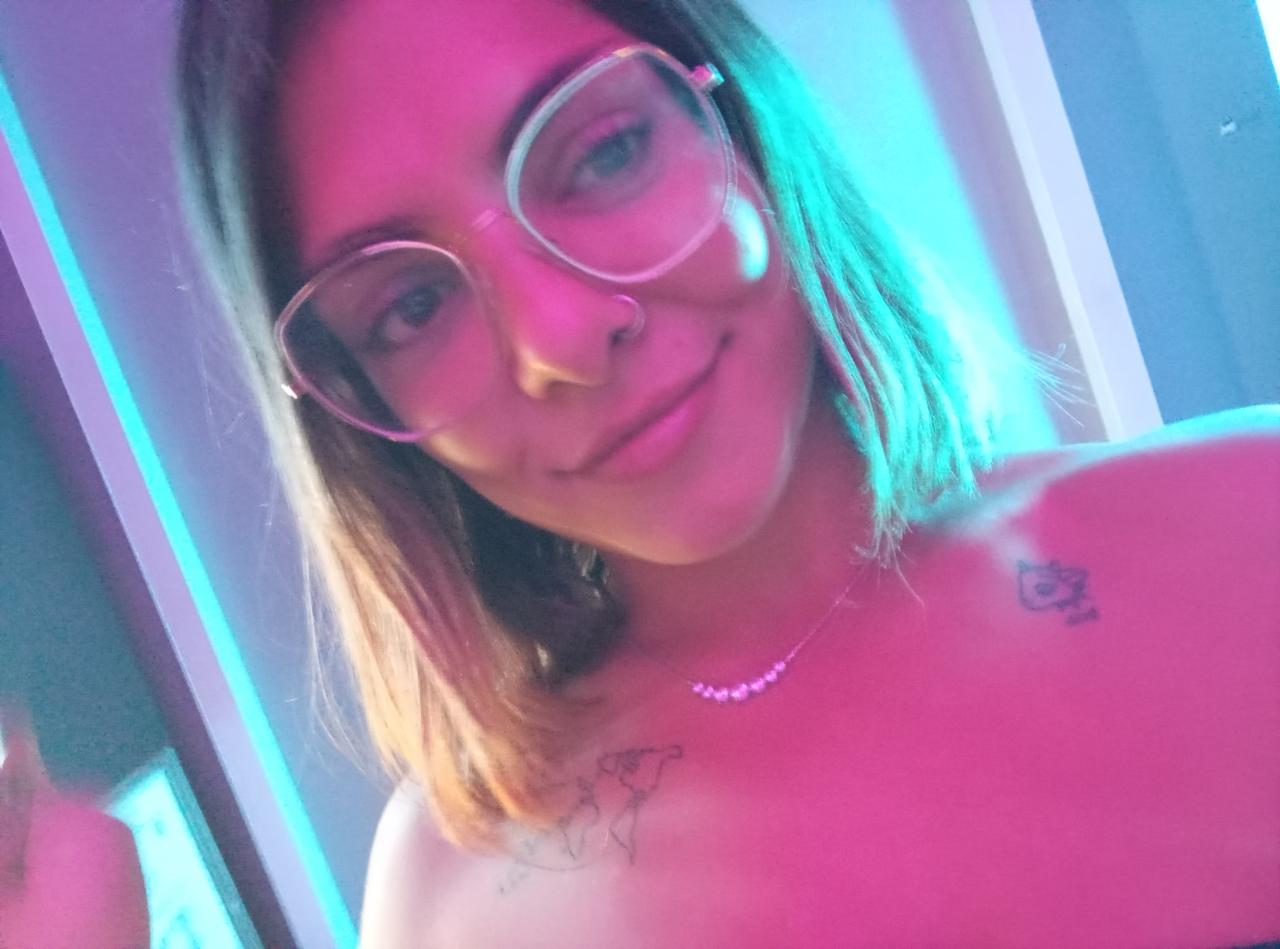 Chica busca chico en Cádiz: 