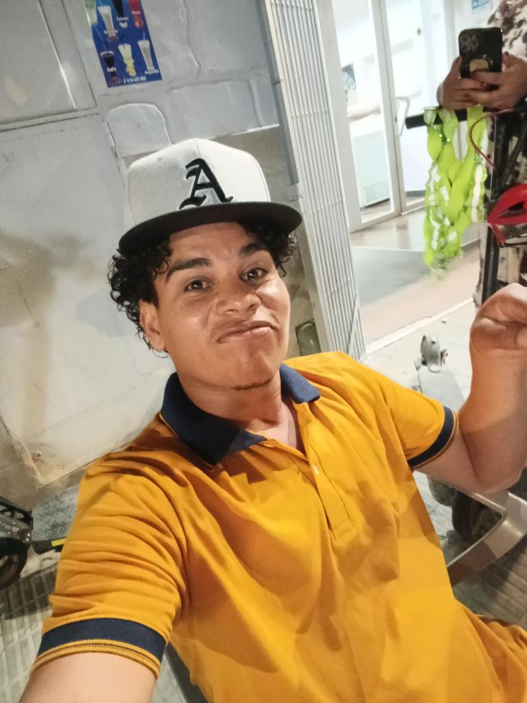 Chico busca chica en Alicante: 