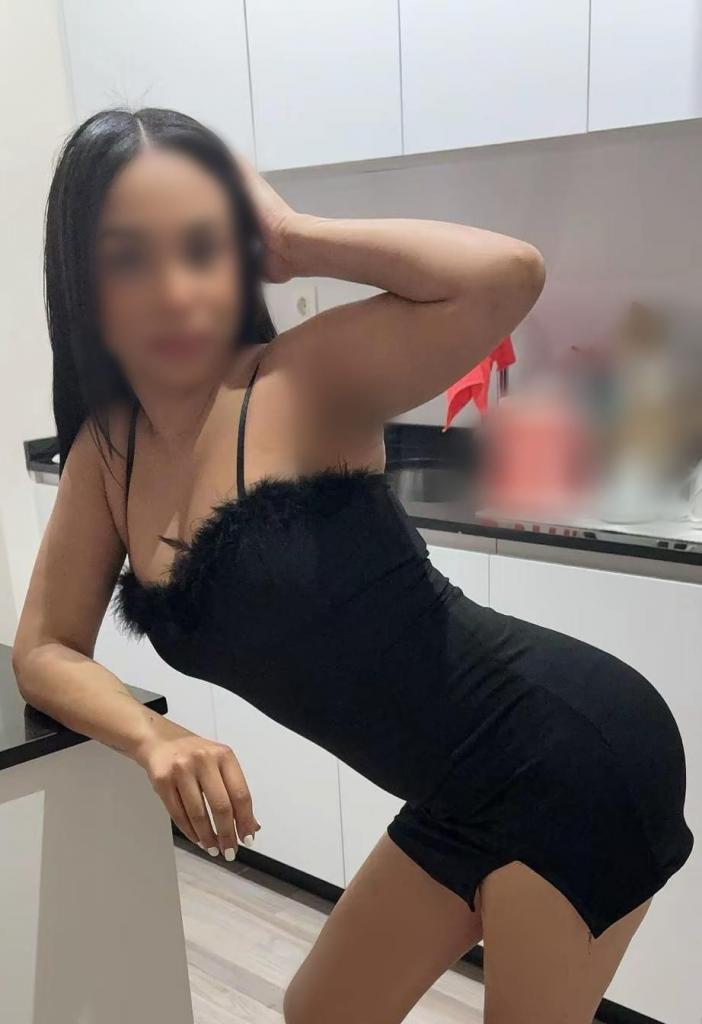 Chica busca chico en Granada: 