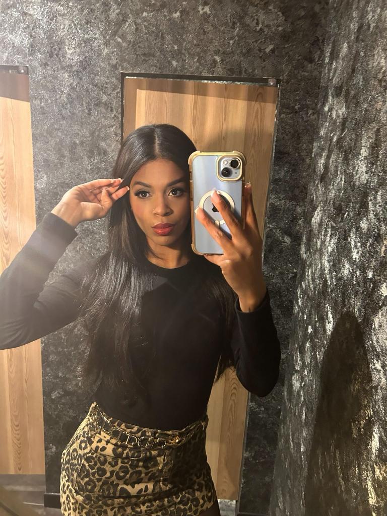 Chica busca chico en Mallorca: 