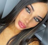 671387450: Chica busca chico en Barcelona