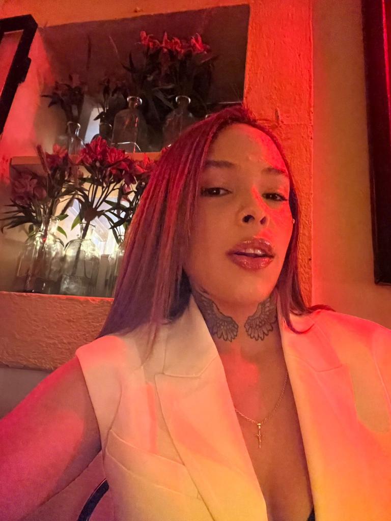 Chica busca chico en Tenerife: 