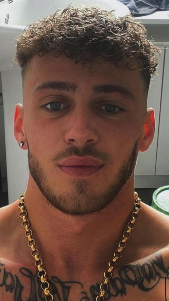 Chico busca chica en Asturias: 