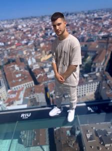 Chico busca chica en Madrid: 