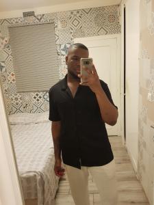 633509531: Chico busca chica en Valencia