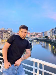 Chico busca chica en Zaragoza: 