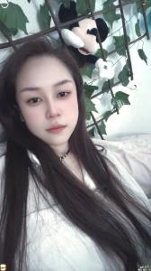 663559101: Chica busca chico en Barcelona