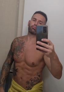 Chico busca chica en Sevilla: 