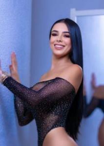 672567743: Chica busca chico en Gerona