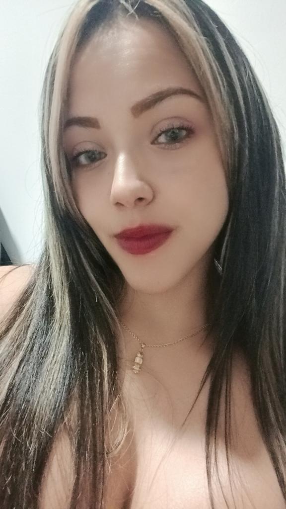 642880595: Chica busca chico en Barcelona
