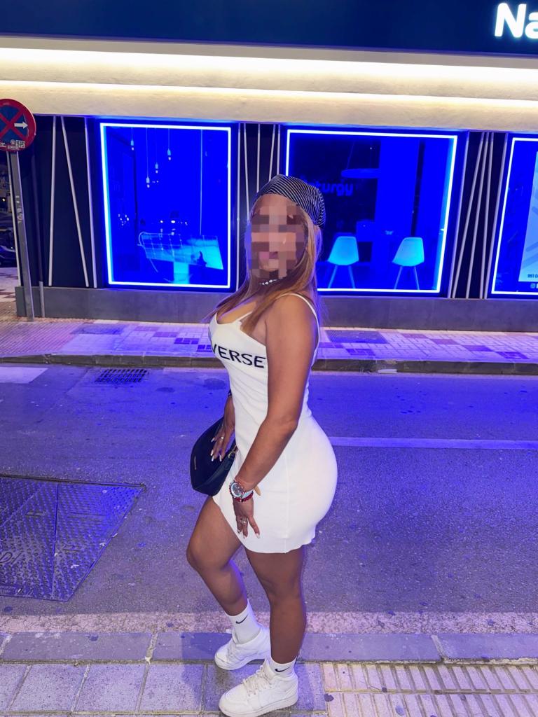 632990773: Chica busca chico en Almería