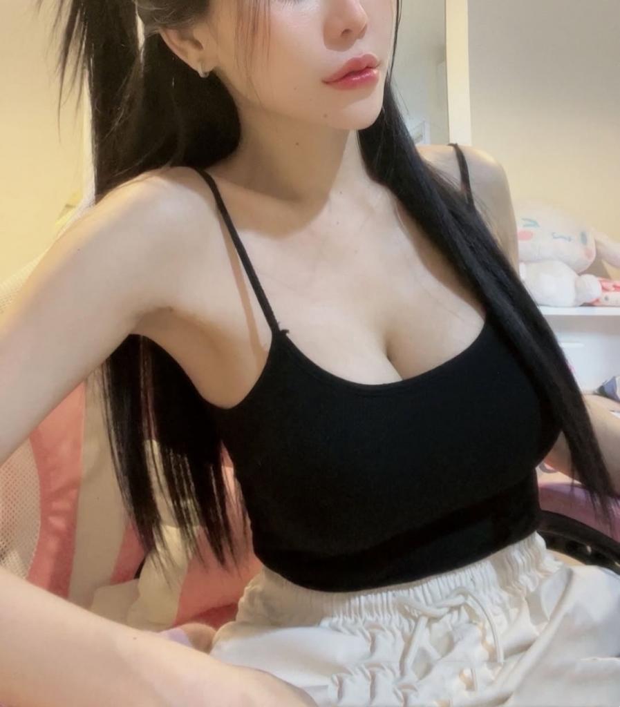 663518177: Chica busca chico en Valencia