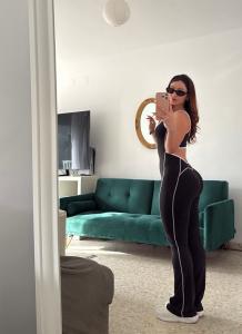 672812599: Chica busca chico en Barcelona