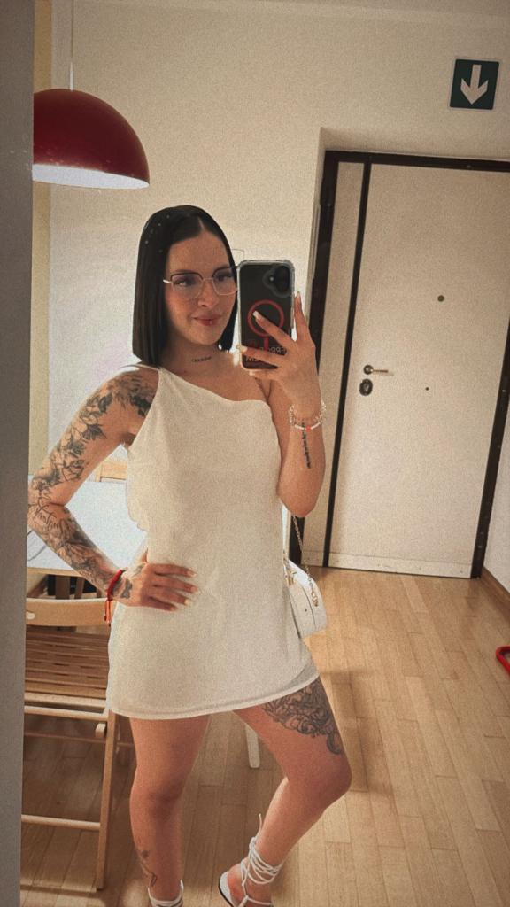 610159381: Chica busca chico en Madrid