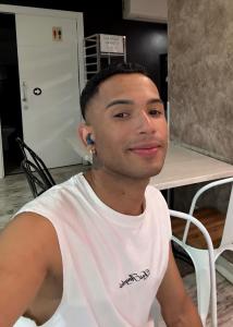 641432457: Chico busca chica en Málaga