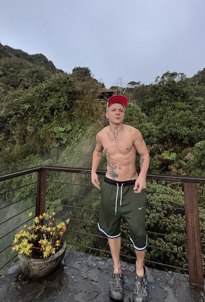 Chico busca chica en Sevilla: 